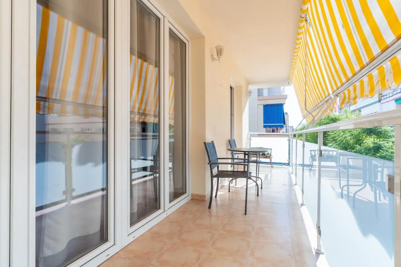 Apartamentos Castillo Фуэнхирола